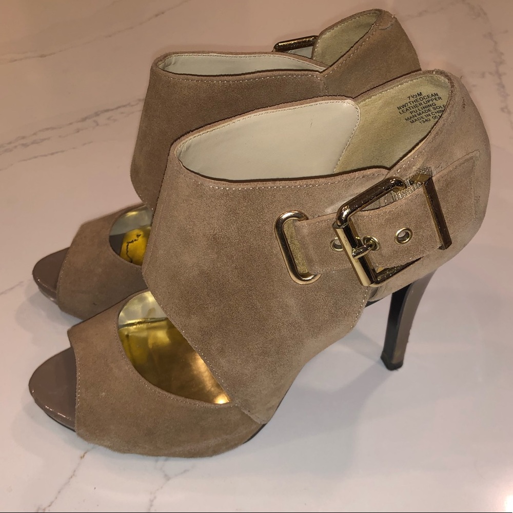 💫Final Sale💫 Nine West Suede & Patent Pumps 🐆
